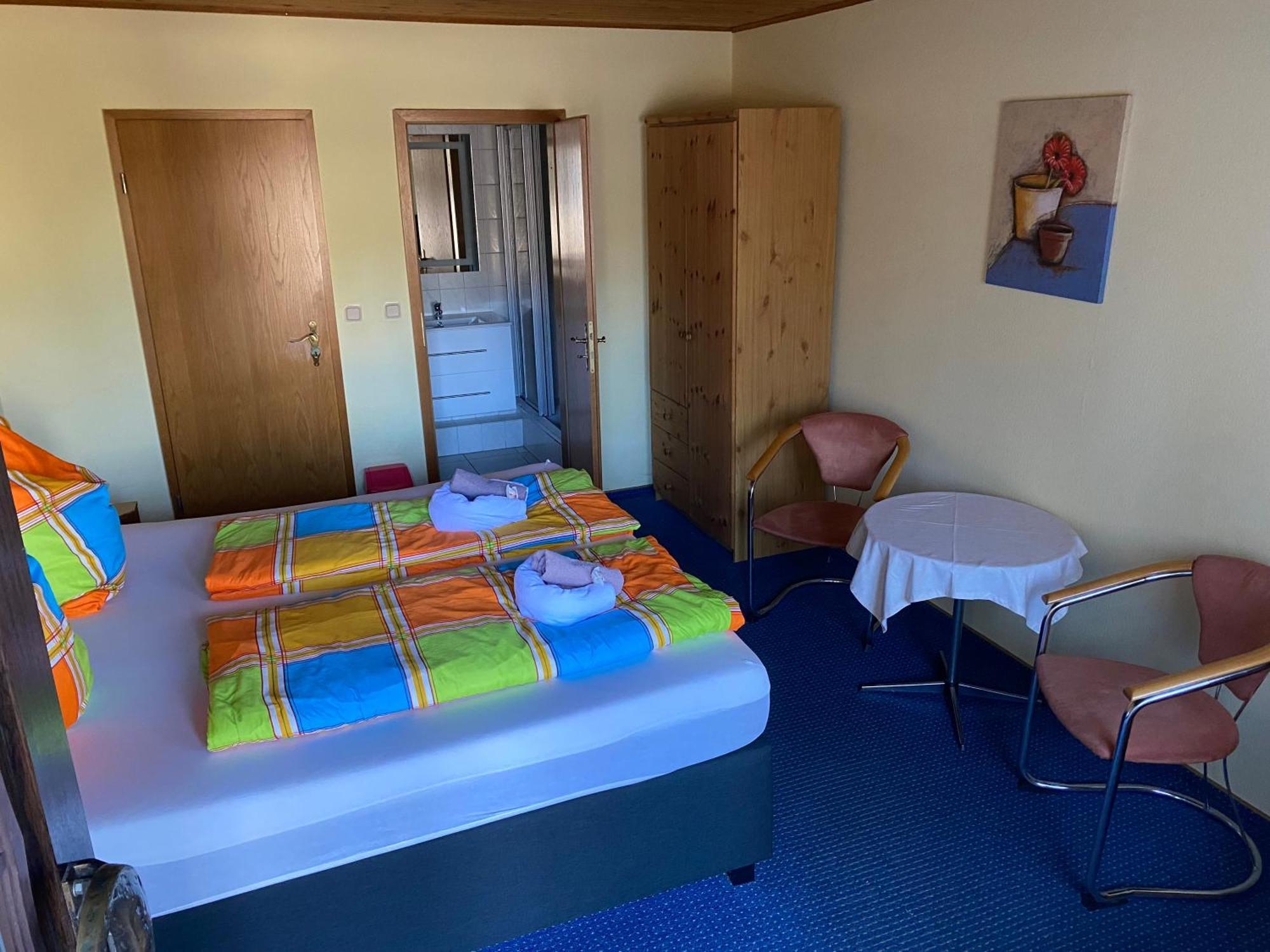 Motel Zur Festwiese Gierstadt Exterior photo