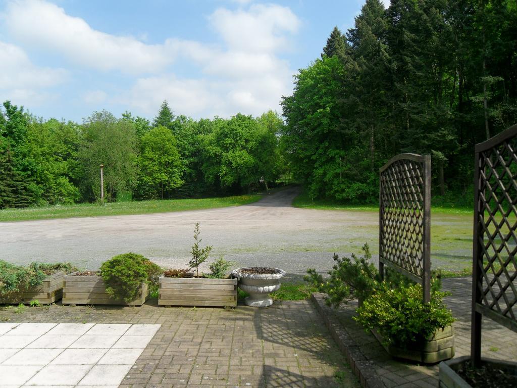 Motel Zur Festwiese Gierstadt Exterior photo